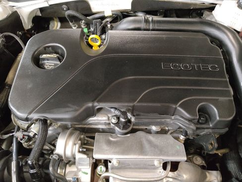 Used 2025 Chevrolet Malibu LT FWD image 30