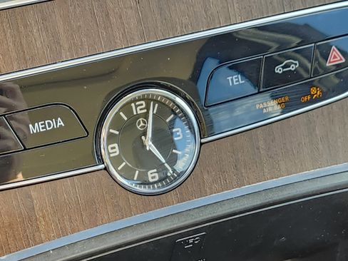 Used 2019 Mercedes-Benz C 300 4MATIC Sedan image 30