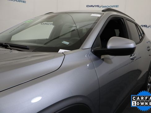 Used 2026 Chevrolet Trax LT FWD image 13