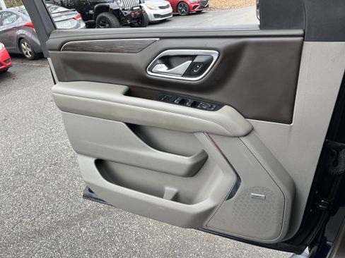 Used 2021 Chevrolet Tahoe Z71 w/ Z71 Off-Road Package image 15