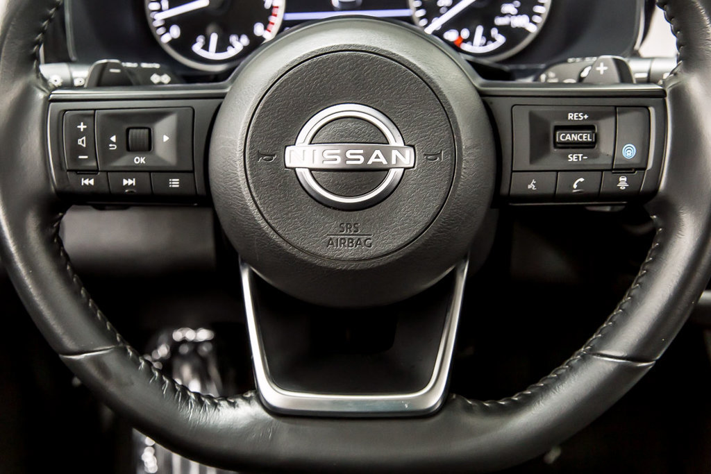 Used 2025 Nissan Pathfinder SV AWD/4WD image 23