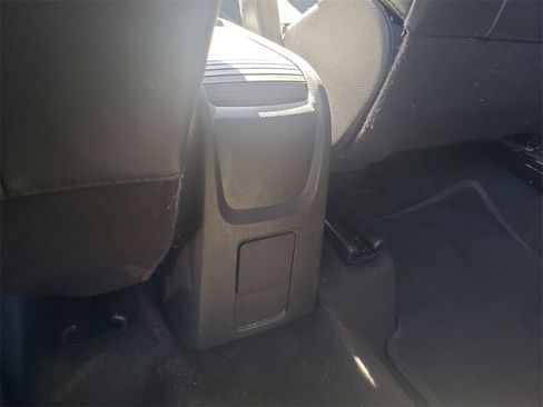 Used 2022 Buick Encore Preferred image 22