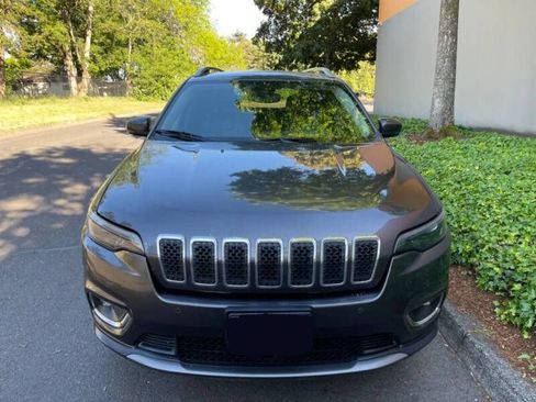 Used 2019 Jeep Cherokee Limited AWD/4WD image 2