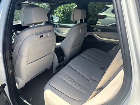 Used 2021 BMW X5 xDrive40i w/ Executive Package AWD/4WD image 12