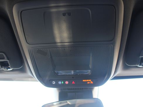 New 2026 Chevrolet Equinox LT image 42