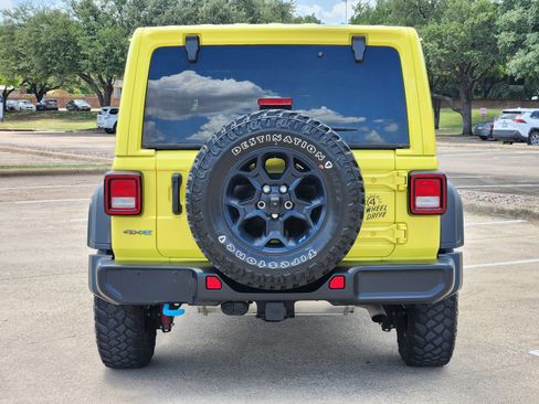 Used 2023 Jeep Wrangler Unlimited w/ Cold Weather Group AWD/4WD image 5