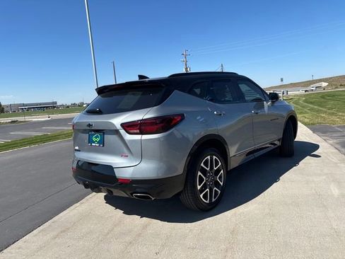 Certified 2023 Chevrolet Blazer RS w/ Driver Confidence II Package FWD image 3
