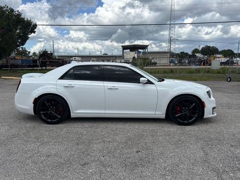 Used 2023 Chrysler 300 C RWD image 4