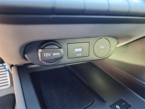 New 2025 Hyundai Elantra Sport image 17