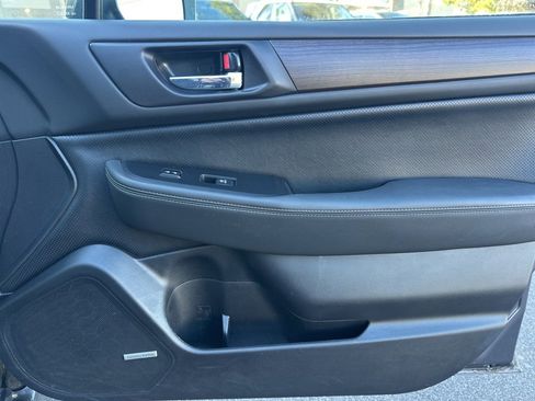 Used 2016 Subaru Legacy 3.6R Limited image 33