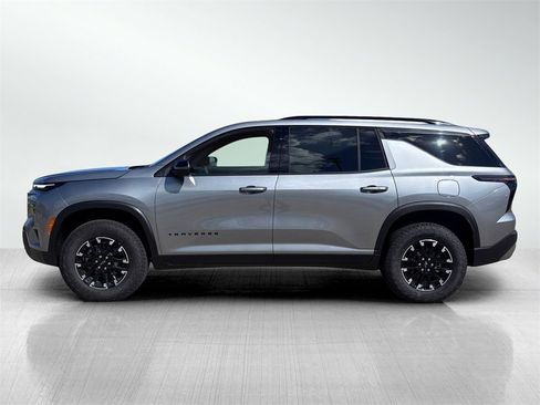 Used 2025 Chevrolet Traverse High Country image 8