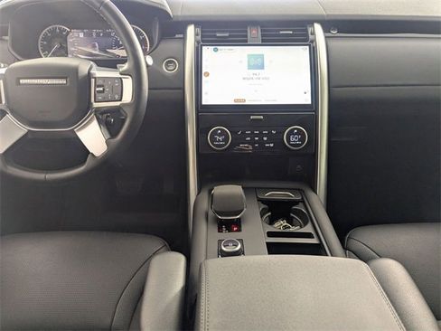Used 2023 Land Rover Discovery S image 25