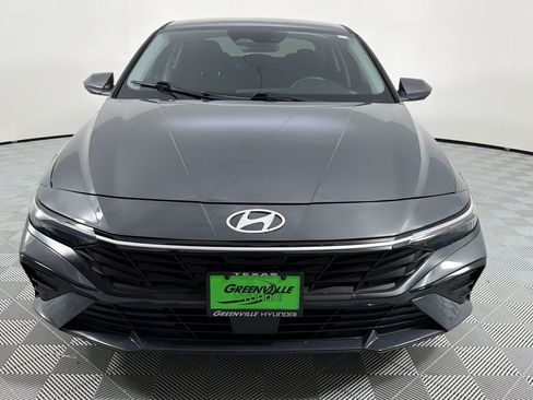 Used 2024 Hyundai Elantra SEL FWD image 6
