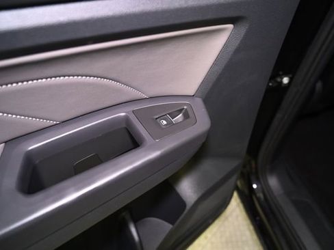 Used 2022 Volkswagen Atlas SEL Premium image 61