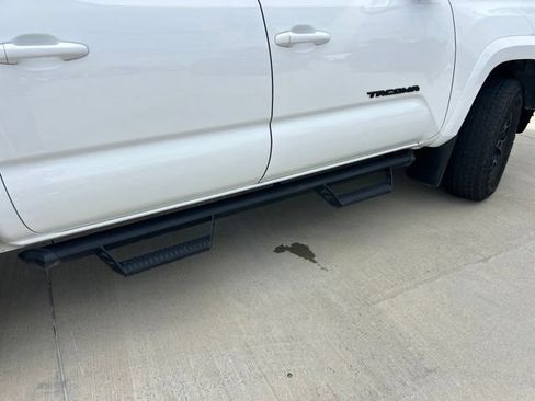 Used 2021 Toyota Tacoma SR5 RWD image 3