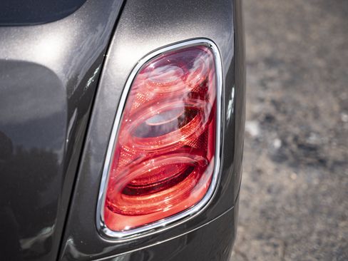 Used 2013 Bentley Mulsanne RWD image 10