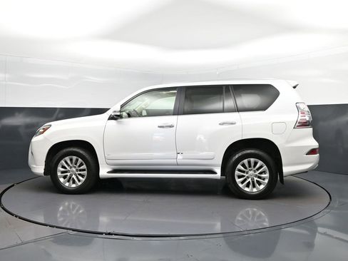 Used 2015 Lexus GX 460 w/ Premium Package AWD/4WD image 4