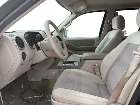 Used 2007 Ford Explorer XLT AWD/4WD image 10