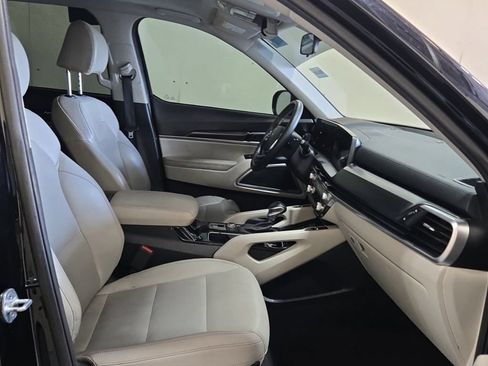 Used 2023 Kia Telluride S w/ S Sunroof Package FWD image 5