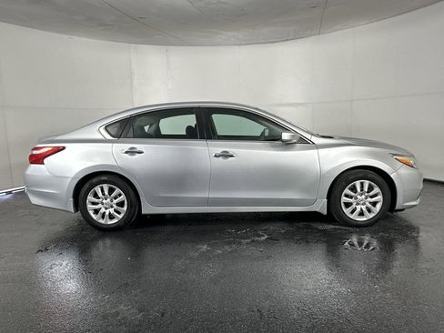 Used 2017 Nissan Altima 2.5 S w/ Power Driver Seat Package image 13