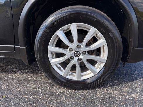Used 2018 Nissan Rogue SV w/ Premium Package AWD/4WD image 20