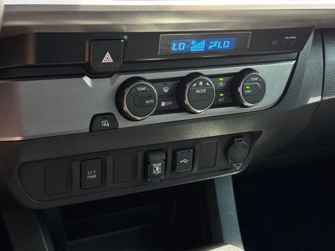 Used 2021 Toyota Tacoma SR5 RWD image 37