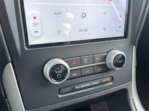 Used 2023 Ford Edge SE image 33