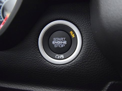Used 2024 RAM 1500 Laramie AWD/4WD image 35