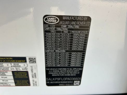 Used 2023 Land Rover Range Rover SE image 10