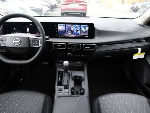 New 2026 Nissan Sentra SV w/ SV Convenience Package FWD image 23