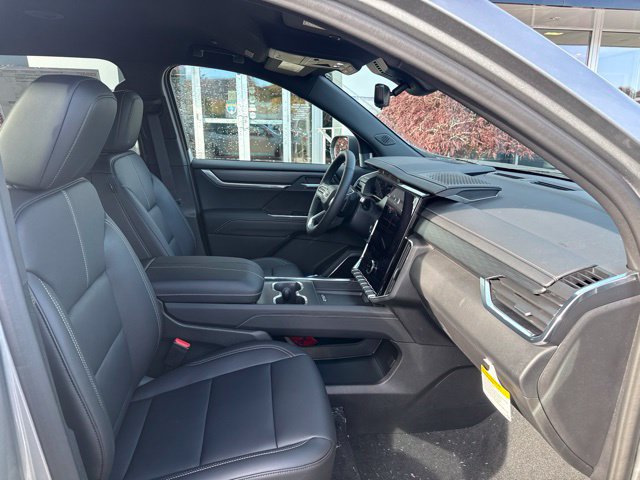 New 2027 GMC Acadia Elevation w/ Elevation Premium Package AWD/4WD image 33