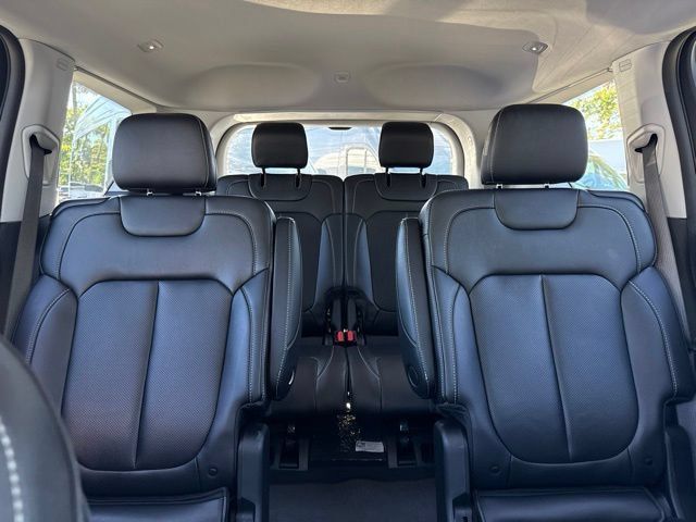 Used 2023 Jeep Grand Cherokee L Limited w/ Luxury Tech Group II AWD/4WD image 26