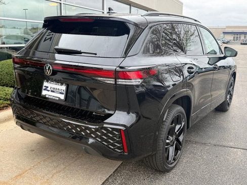 New 2026 Volkswagen Tiguan SE R-Line AWD/4WD image 3