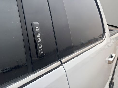 Used 2021 Ford F150 Lariat w/ Equipment Group 502A High image 16