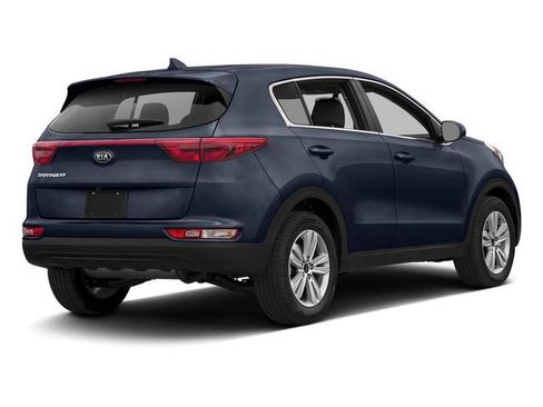 Used 2017 Kia Sportage LX image 2