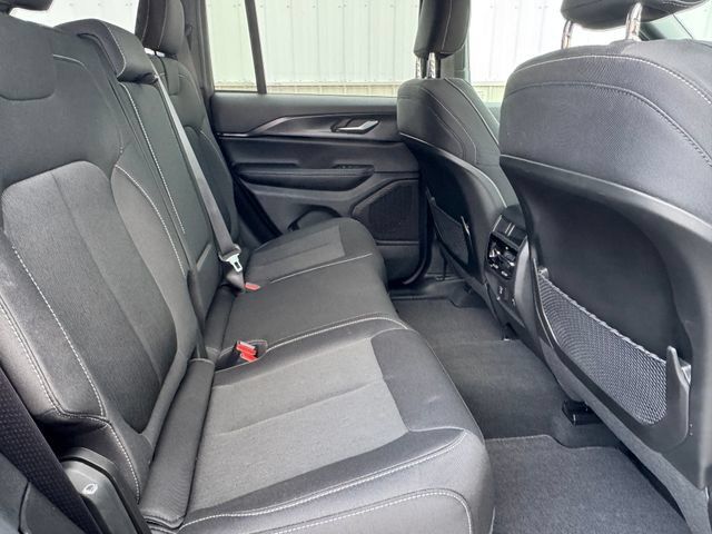 New 2025 Jeep Grand Cherokee Laredo X w/ Luxury Tech Group I AWD/4WD image 26