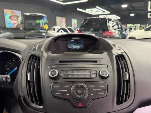 Used 2018 Ford Escape SE FWD image 13