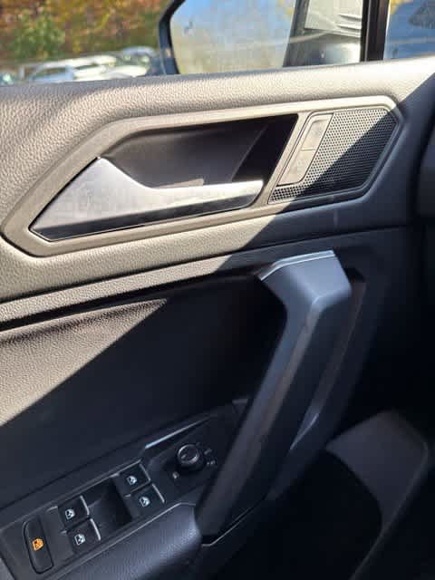 Used 2019 Volkswagen Tiguan SE w/ Panoramic Sunroof Package FWD image 19