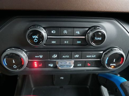 Used 2022 Ford Bronco Outer Banks image 23