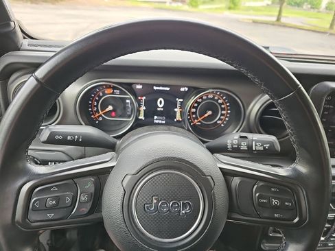 Used 2021 Jeep Wrangler Unlimited Sport AWD/4WD image 22