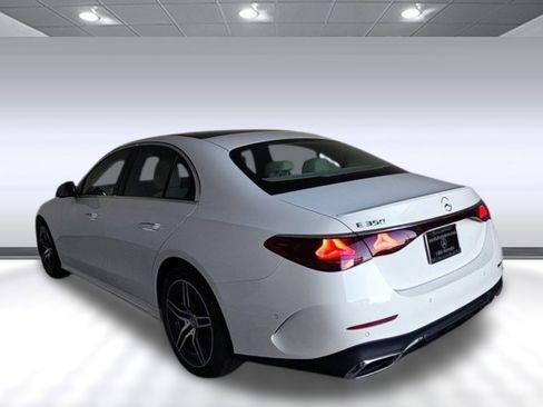Used 2025 Mercedes-Benz E 350 Sedan image 3