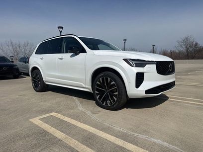 New 2026 Volvo XC90 B6 Ultra w/ Protection Package