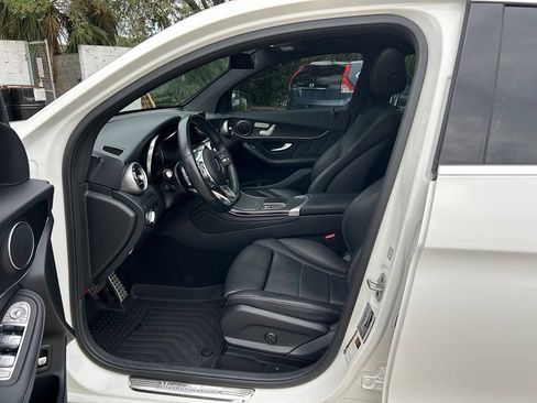 Used 2021 Mercedes-Benz GLC 300 4MATIC Coupe image 9
