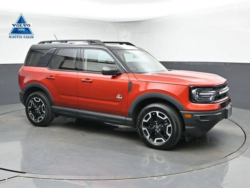 Used 2023 Ford Bronco Sport Outer Banks w/ Tech Package AWD/4WD image 1