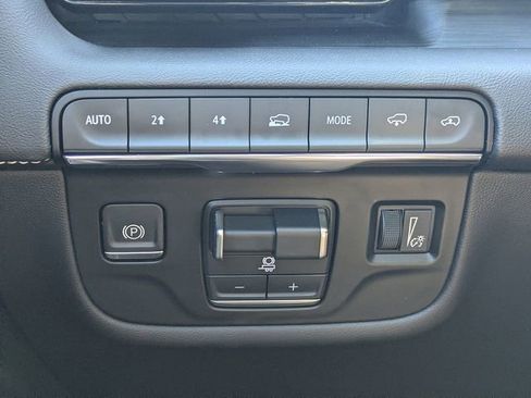 Used 2021 Cadillac Escalade Sport w/ Driver Assist Tech Package AWD/4WD image 24