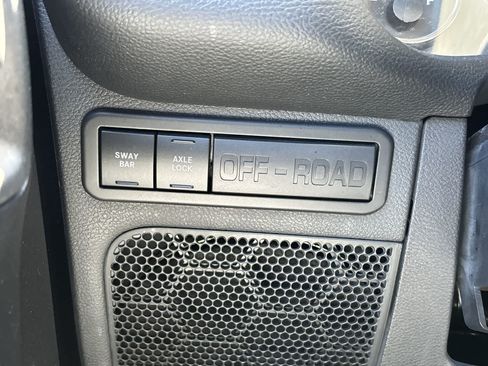 Used 2014 Jeep Wrangler Unlimited Rubicon w/ Connectivity Group AWD/4WD image 19