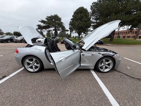 Used 2014 BMW Z4 sDrive35i RWD image 40