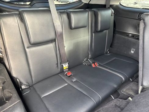 Used 2019 Toyota Highlander XLE image 15
