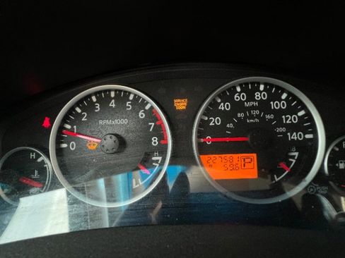 Used 2008 Nissan Pathfinder SE w/ Premium Pkg image 14