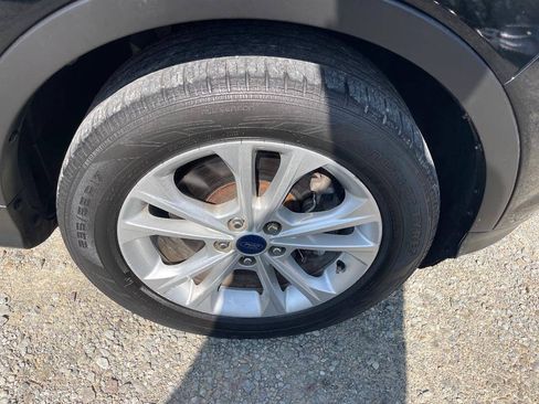 Used 2017 Ford Escape SE AWD/4WD image 29